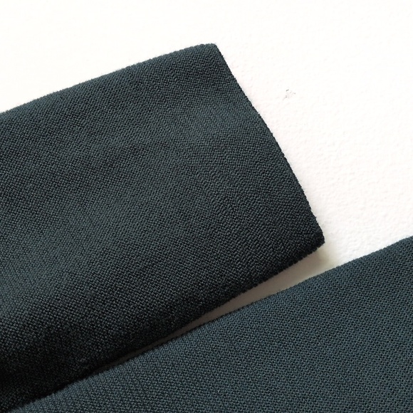 Uniqlo 3D Knit Merino Wool Flare Dress Forest Green - Picture 7 of 7